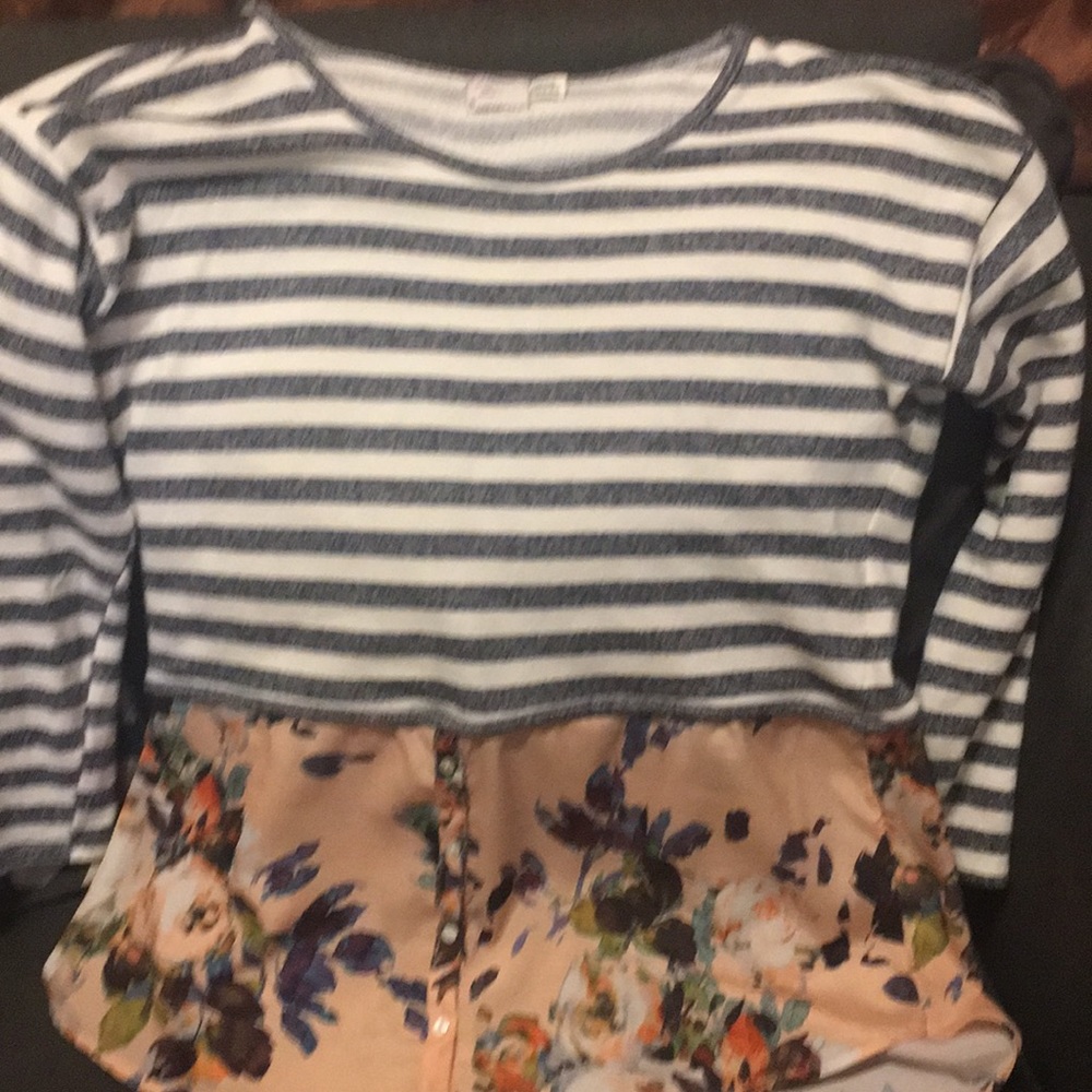 Anthropologie Two Pattern Blouse (Size Medium) - image 2